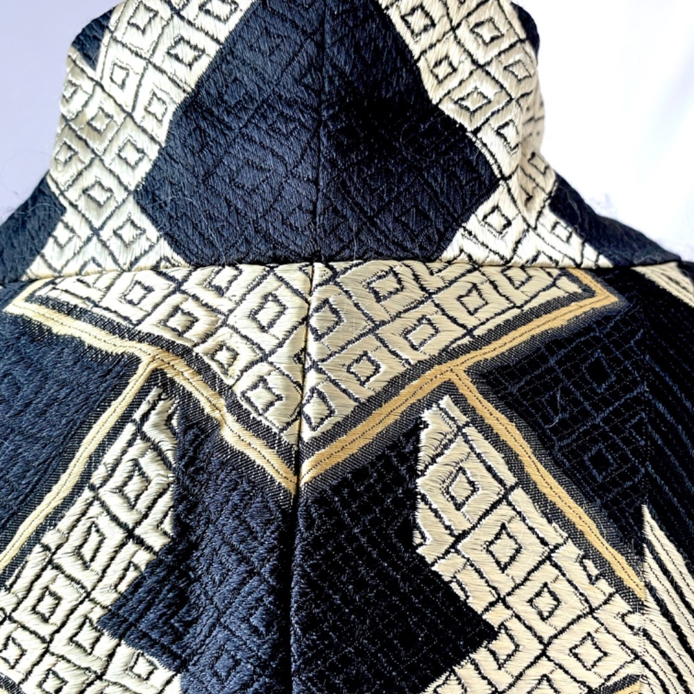 CHICO’s Black and Gold Metallic Geometric Kimono Style Open Coat L - Picture 8 of 10